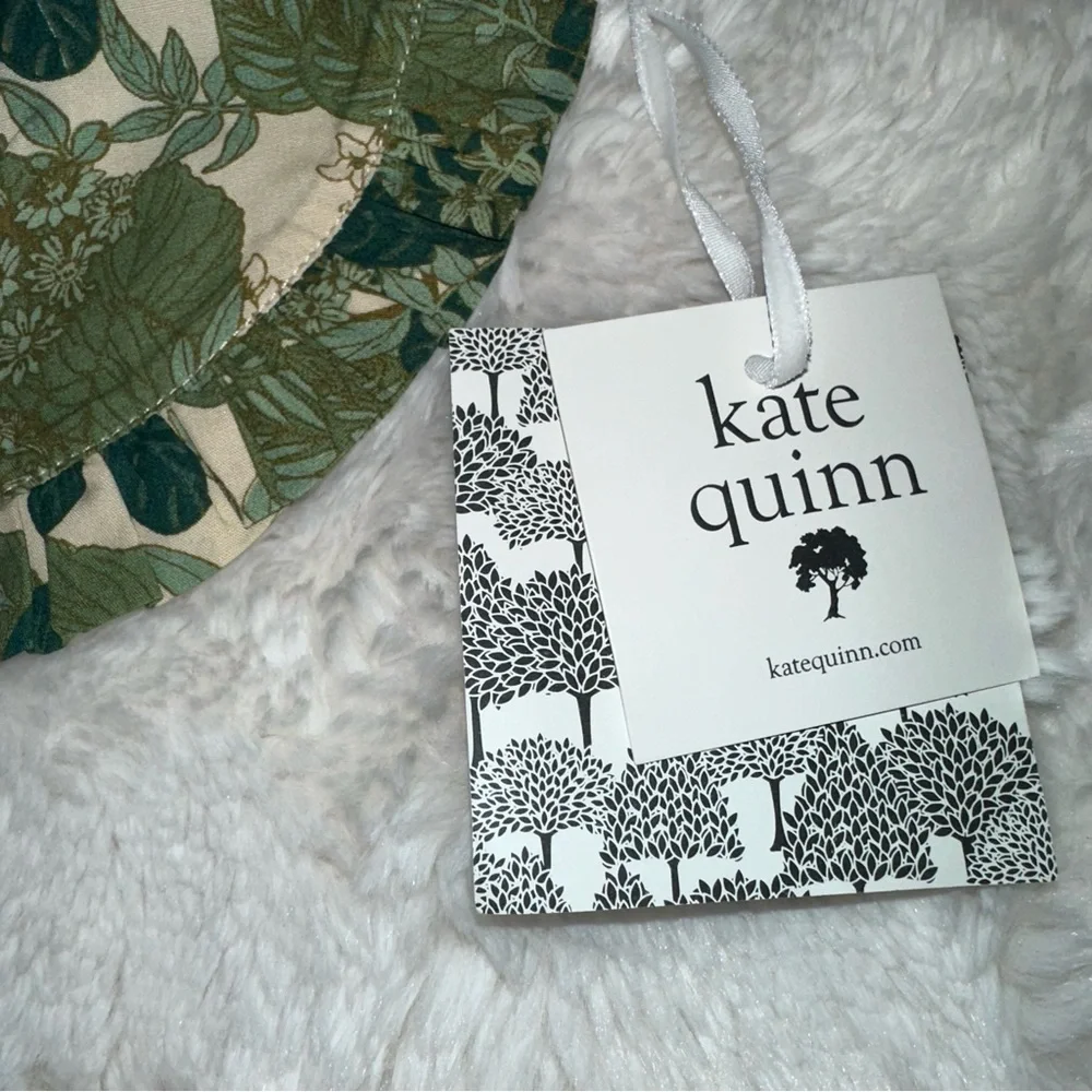HTF! NEW Kate Quinn Organic Cotton Ruffle Baby Bib Endive Goldilocks Floral CUTE
